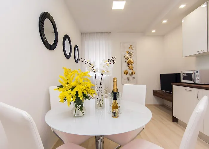 Апартаменты Eden Apartments